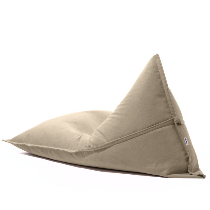 Pouf Shongo medio a forma di triangolo in tessuto antimacchia Dali per interno dim: 90x135 cm