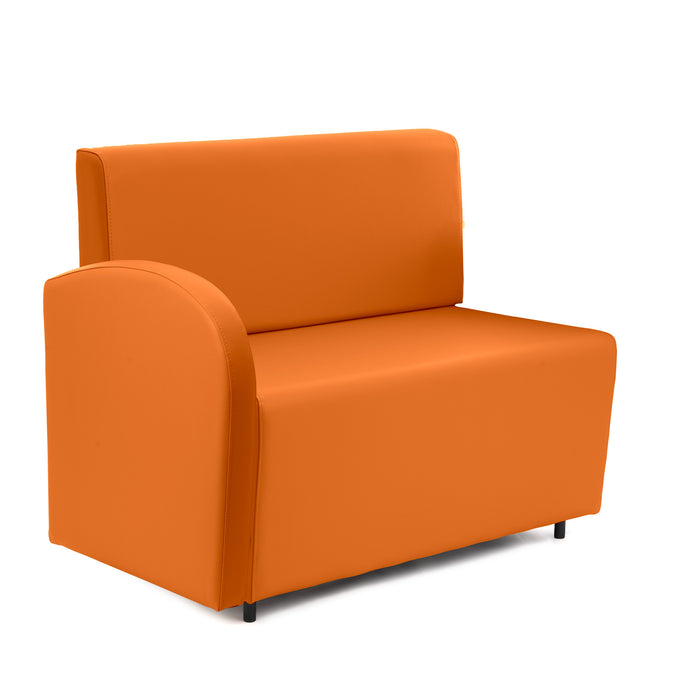 Divanetto Onda 2 posti con bracciolo dx per Locali in ecopelle Ignifugo Mamba Dim 108x62xH88