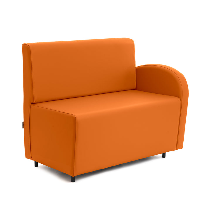 Divanetto Onda 2 posti con bracciolo dx per Locali in ecopelle Ignifugo Mamba Dim 108x62xH88