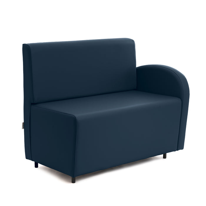 Divanetto Onda 2 posti con bracciolo dx per Locali in ecopelle Ignifugo Mamba Dim 108x62xH88