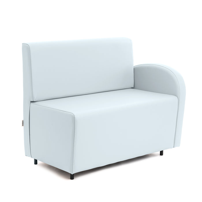 Divanetto Onda 2 posti con bracciolo dx per Locali in ecopelle Ignifugo Mamba Dim 108x62xH88