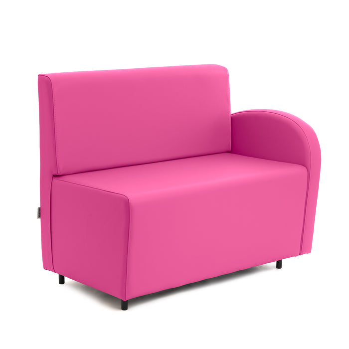 Divanetto Onda 2 posti con bracciolo dx per Locali in ecopelle Ignifugo Mamba Dim 108x62xH88