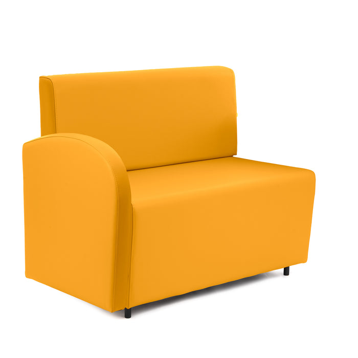 Divanetto Onda 2 posti con bracciolo dx per Locali in ecopelle Ignifugo Mamba Dim 108x62xH88