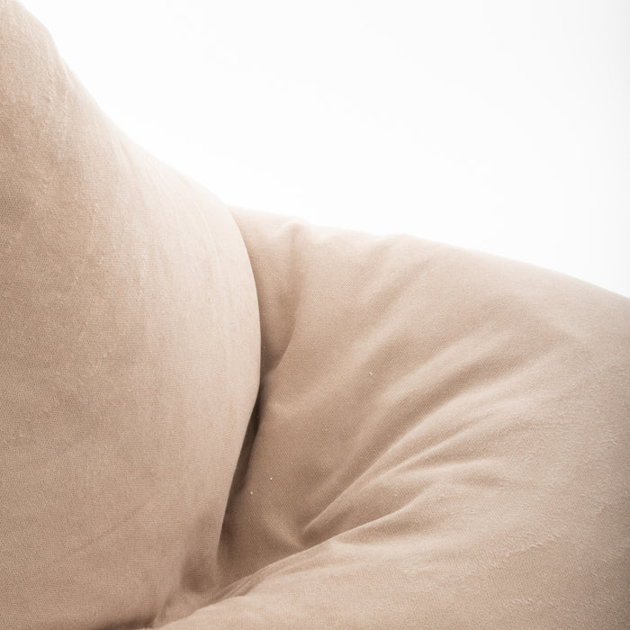 Outlet - Pouf Shongo grande a forma di triangolo in tessuto antimacchia Dali per interno dim: 140x175 cm colore Camel