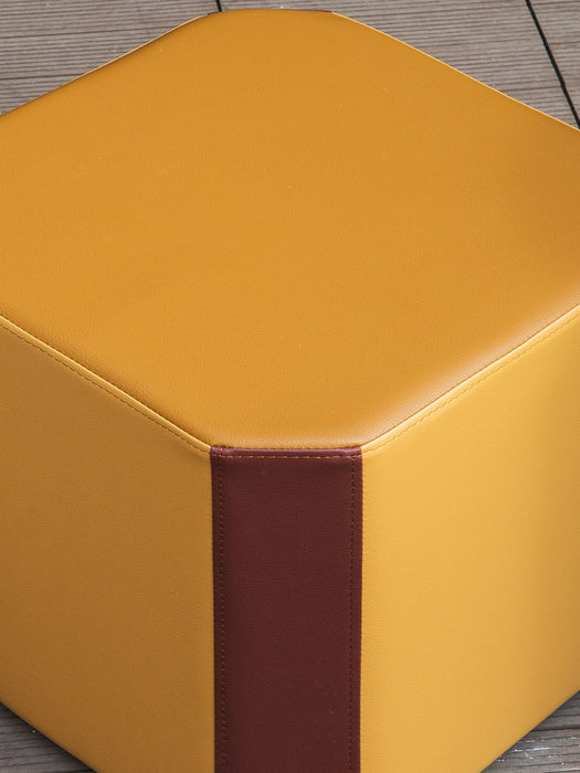 Set Pouf Rigidi Geometrici Casa del Grande Fratello Edizione 2024 - varie dimensioni e colori